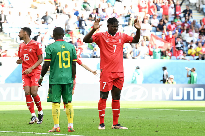 Эмболо забил своим. Швейцария минимально переиграла сборную Камеруна
