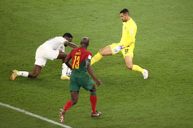 ВИДЕО. Игрок Ганы обманул вратаря Португалии и едва не вырвал ничью
