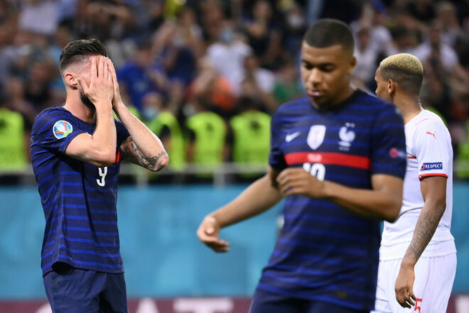 Французи завжди ставлять свої амбіції вище за футбол і тому програють