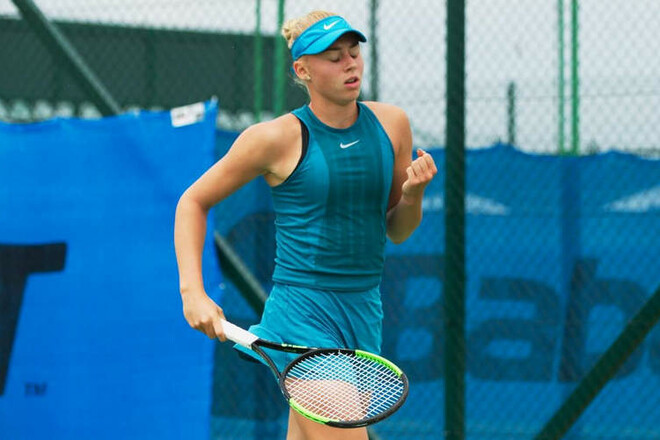 19-річна українська тенісистка вийшла до 1/4 фіналу 25-тисячника в Італії