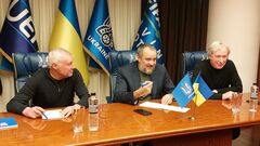 Англия и Нидерланды выиграли группы, Павелко выпущен под огромный залог