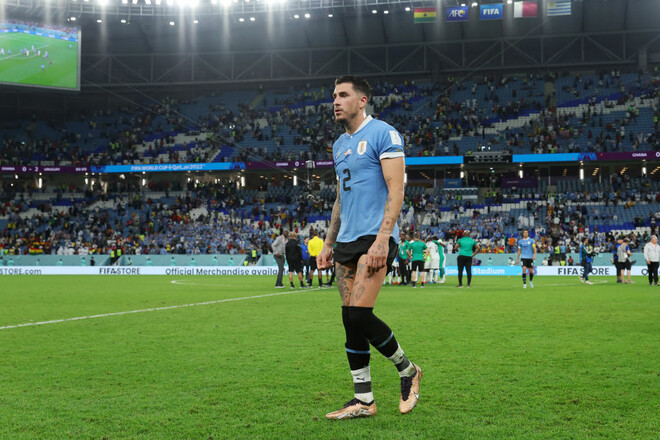 ФОТО. Эмоции взяли верх. Игрок сборной Уругвая ударил директора ФИФА
