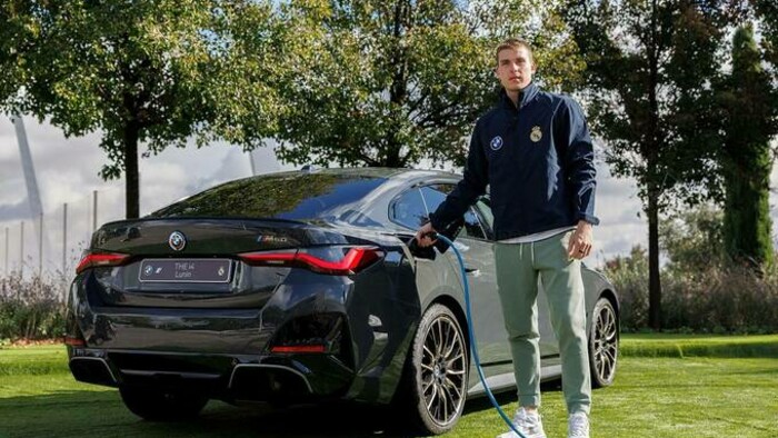 ВІДЕО. Український галактикос. Лунін похвалився новим електрокаром BMW