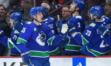 НХЛ. 13 шайб Ванкувера та Монреаля, поразки Бостона та Колорадо