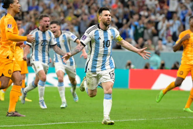 ФОТО. Как Аргентина с боем одолела Нидерланды в 1/4 финала ЧМ-2022
