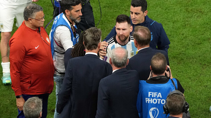 A PHOTO.  Messi fell out with van Gaal after the 2022 World Cup match against the Netherlands