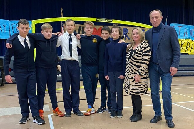 ФОТО. Петраков посетил школы с украинскими детьми в Нью-Йорке и Чикаго