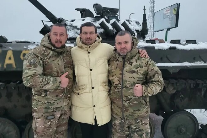 ФОТО. Усик відвідав українських військових із полку спецпризначення