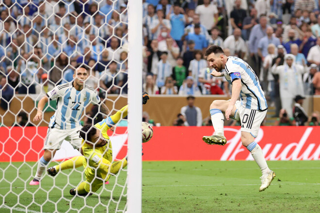 ВИДЕО. Он забивает! Месси делает дубль! Аргентина вышла вперед в финале ЧМ