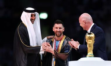 Мантія Гаррі Поттера. Мессі запропонували 1 мільйон доларів за бішт з ЧС