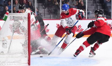 Молодежный ЧМ по хоккею. Чехия оформила 9 шайб, победа Швейцарии