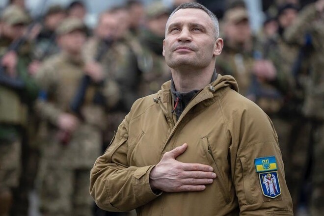 Виталий Кличко поздравил киевлян с новым 2222 годом (видео)