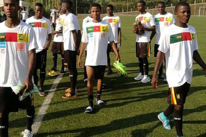 Більше 20 футболістів збірної Камеруна U17 провалили тест на вік