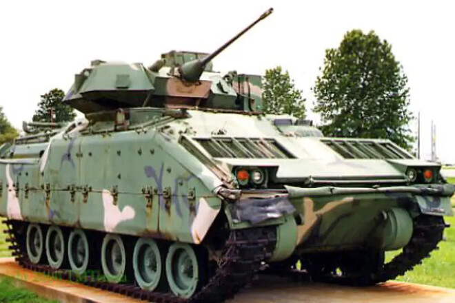 США предоставят Украине 50 боевых машин пехоты Bradley