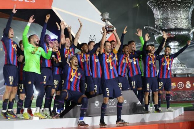 Первый трофей Хави. Барселона выиграла Суперкубок в рекордный 14-й раз