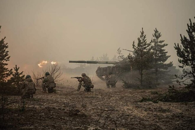 Розвідка зараз не вбачає загрози наступу на Київ. РФ перекидає війська