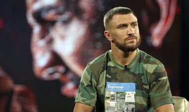 ВИДЕО. Дуэль взглядов Ломаченко — Ортис. Соперник скрылся за очками