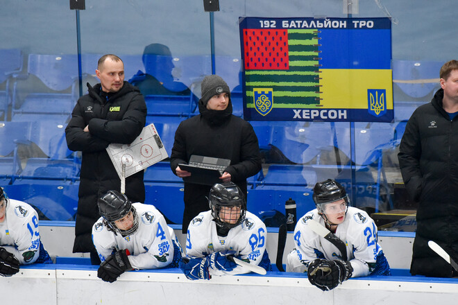 Херсонський Дніпро дозаявив свого тренера у якості гравця