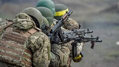 Вшосте. В Україні продовжили воєнний стан і мобілізацію