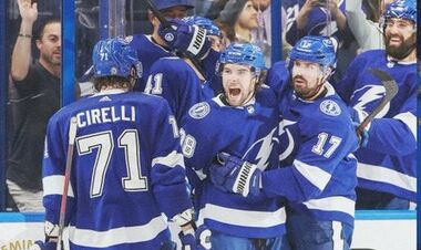 НХЛ. Тампа розгромила Колорадо, перемоги Ванкувера, Вегаса та Флориди