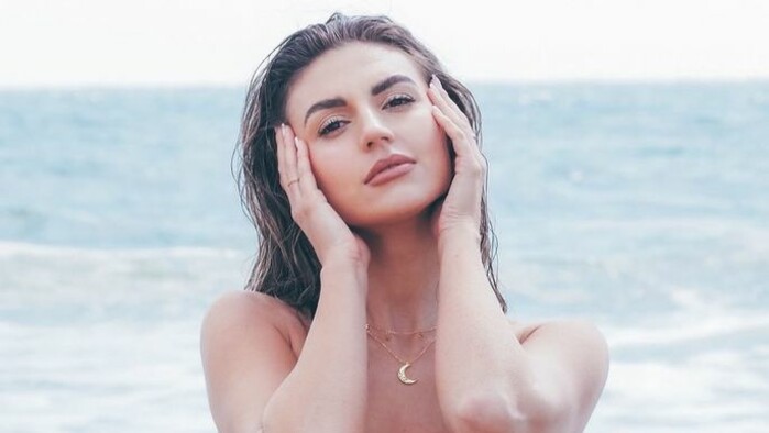 ДІВЧИНА ДНЯ. Гаряча дружина одноклубника Забарного