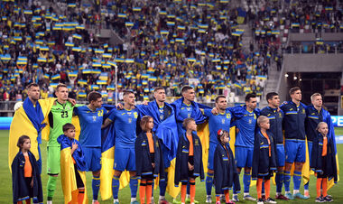 ВИДЕО. Украинские футболисты обратились к семьям погибших фанатов