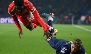 Бійка Миная та шинника, перемога Баварії в Парижі, Динамо програло Шацьких