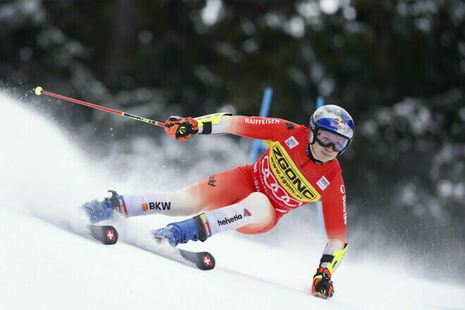 Горные лыжи. Одерматт завоевал второе золото на ЧМ-2023