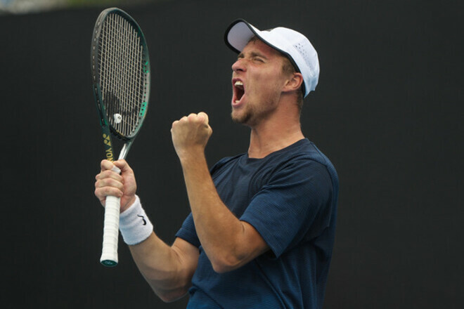 Крутих виграв перший матч на турнірі ATP