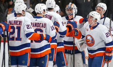 НХЛ. Перемоги Бостона та Айлендерс, поразки Сіеттла та Рейнджерс