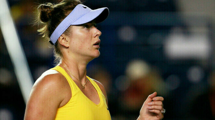 ФОТО. Свитолина приняла участие в фотосессии в черно-белых цветах