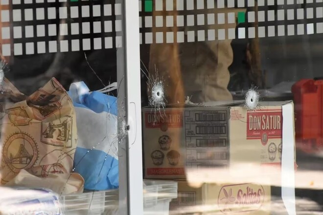 В Аргентині обстріляли супермаркет, який належить родині дружини Мессі