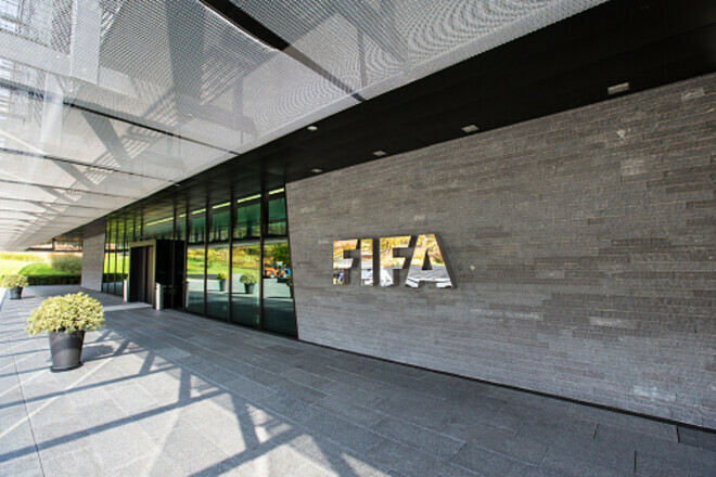 ФИФА может разрешить легионерам расторгать контакты с клубами из Украины