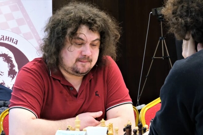 Коробов переміг грека і утримує лідерство на ЧЄ-2023 з шахів