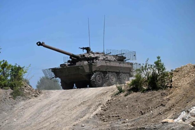 Вже на фронті. Франція оголосила про передачу Україні танків
