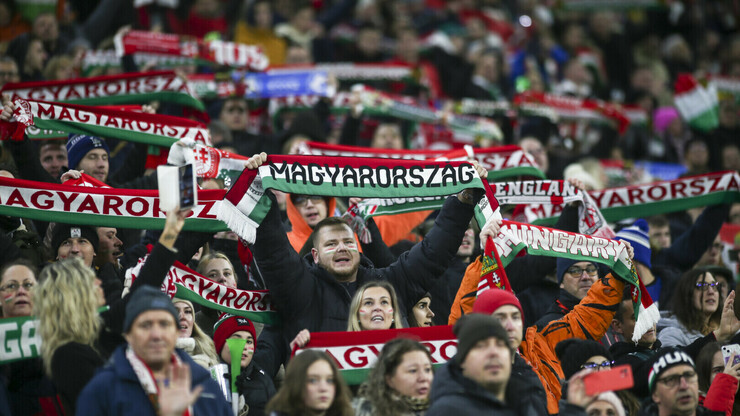 УЕФА не видит нарушений в флаге большой Венгрии с частью территории Украины