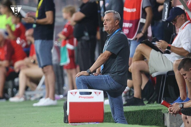 Известный румынский тренер во время матча перенес инфаркт миокарда