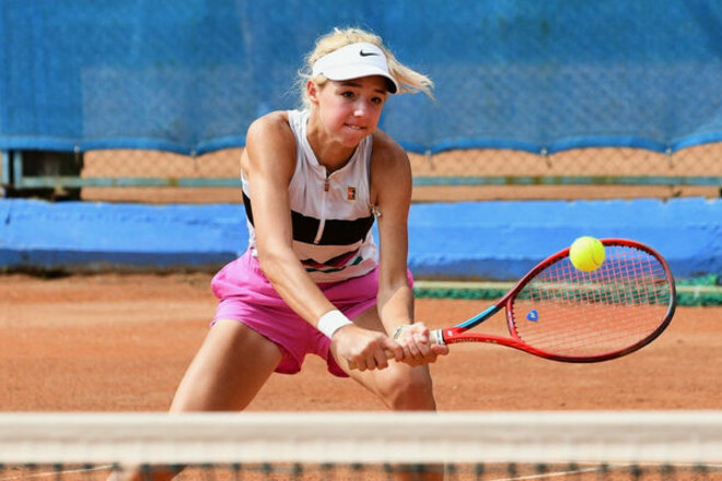 Соболєва вибула з турніру ITF у Чехії
