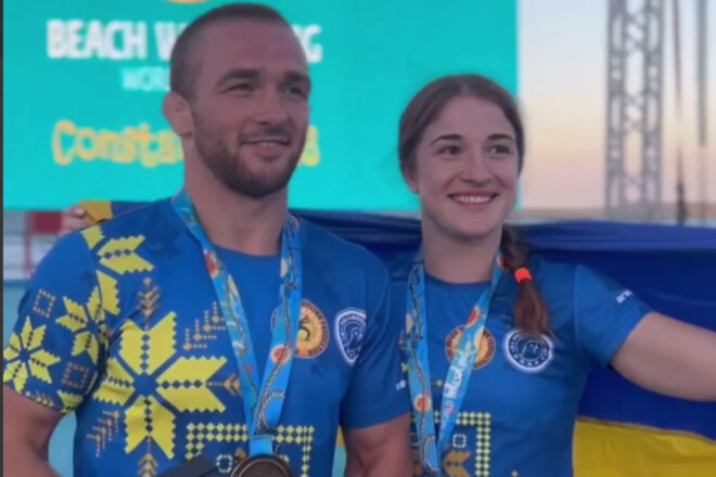 Украинские борцы взяли 7 медалей на этапе Мировой серии по пляжной борьбе
