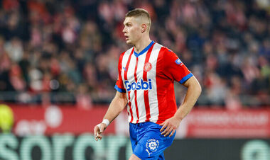 ВИДЕО. Жирона поздравила Довбика с призом игроку месяца в Ла Лиге