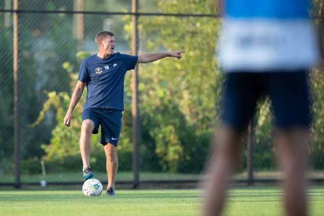 ВІДЕО. Перший день Юрія Максимова у Дніпрі-1