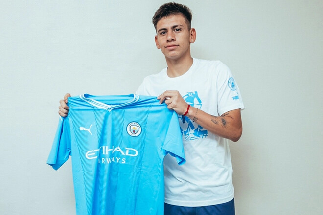 ОФІЦІЙНО. 18-річний аргентинець підписав контракт із Манчестер Сіті