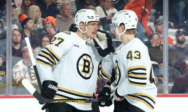 НХЛ. 40 шайб Меттьюза, перемоги Бостона, Рейнджерс і Тампи + перерва