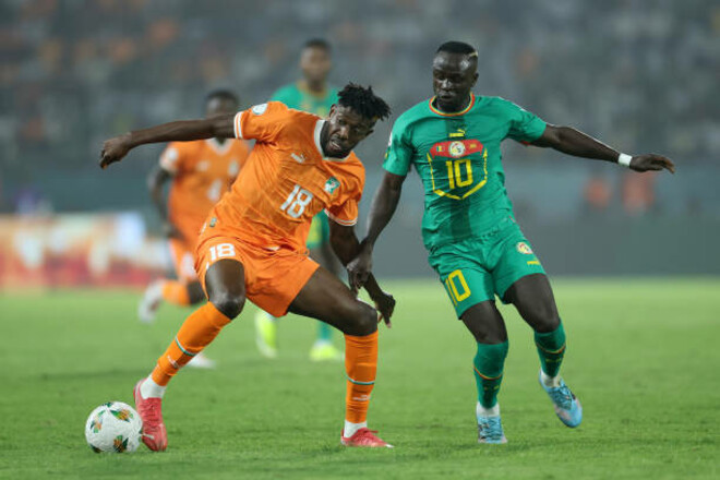 Кот-д'Ивуар выиграл у Сенегала серию пенальти в 1/8 финала домашнего КАН