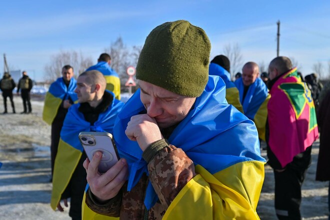 Проведен обмен пленными. Из застенок рф вернулись 207 украинцев