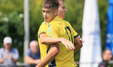 Восемь голов в спарринге. Рух в ярком матче с камбэком выиграл на сборе