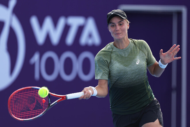 Калинина вышла в четвертьфинал парного разряда на турнире WTA 1000 в Дохе