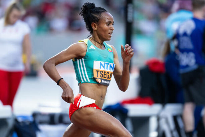 Ефіопська бігунка Цегай оновила світовий рекорд у бігу на 5000 метрів