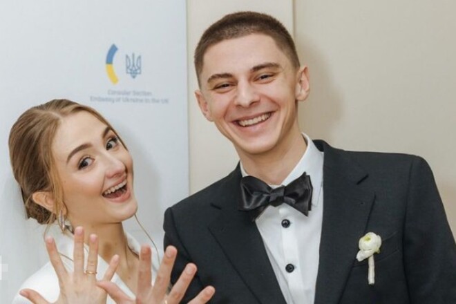 ФОТО. Віталій Миколенко одружився. Хто його обраниця?
