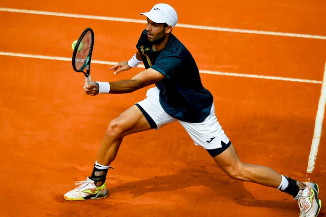 Аргентинец Диас Акоста выиграл первый титул ATP, победив в Буэнос-Айресе